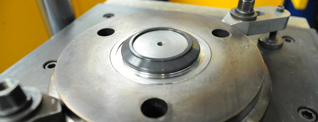 outillage + joint moulé FFKM/FFPM Novelast® type Kalrez®